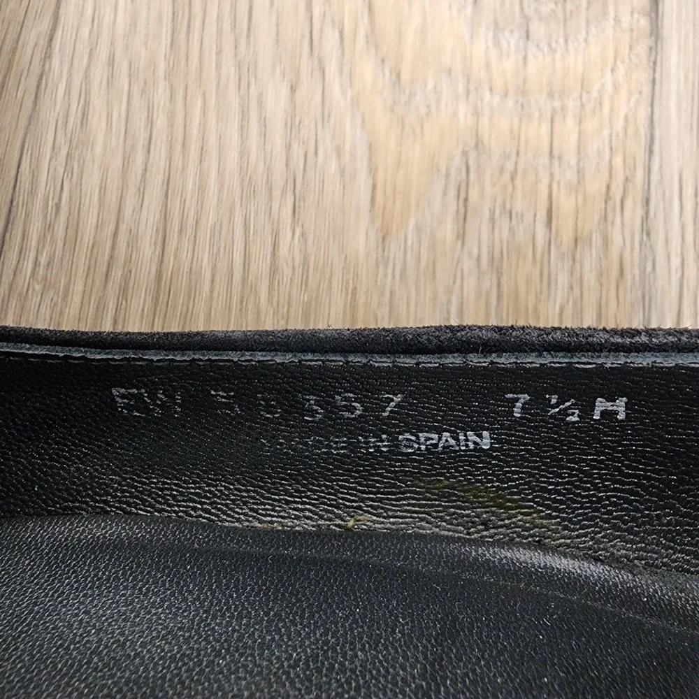 Stuart Weitzman 7.5 Black Suede Tassel Wedge Loafers‎ Classic Comfortable - Picture 12 of 13